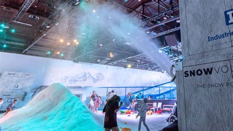 札幌 屋内 遊び場 雪の日に映える暖かい空間