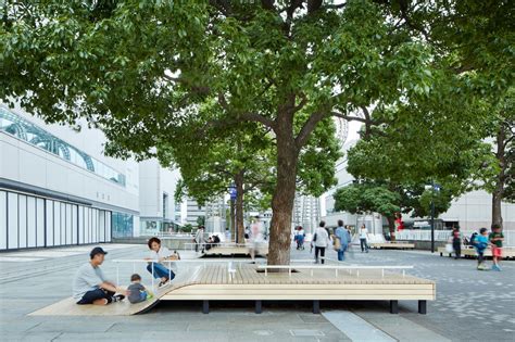 横浜公園 アスレチック 〜都市のオアシスと身体の解放〜